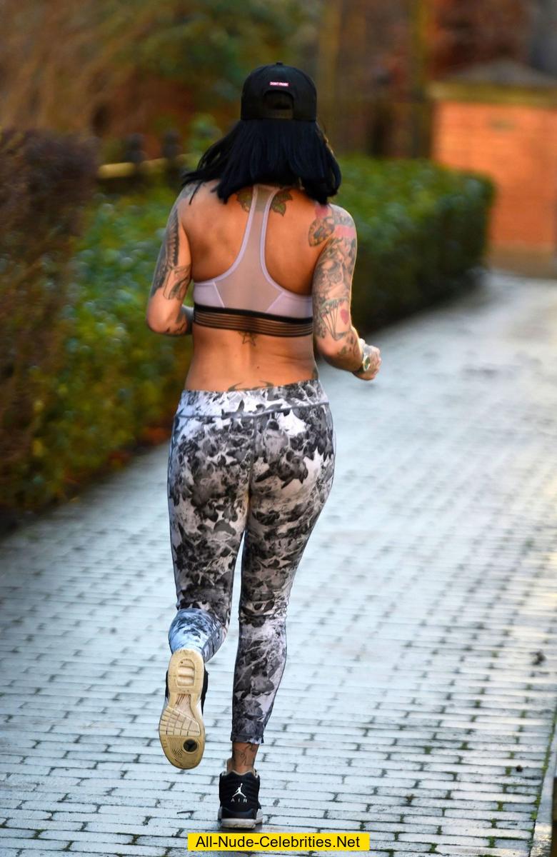 Busty Jemma Lucy Shows Deep Sexy Cleavage